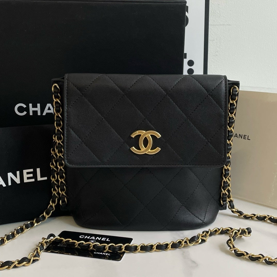 Un?? Chanel Hobo Bag Small () #