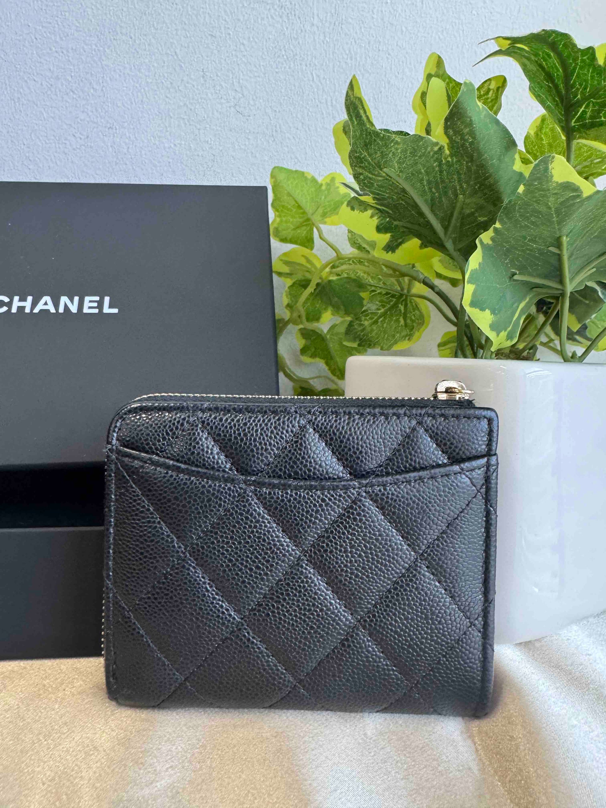 Chanel Caviar Wallet RE Black Leather Zip-Around