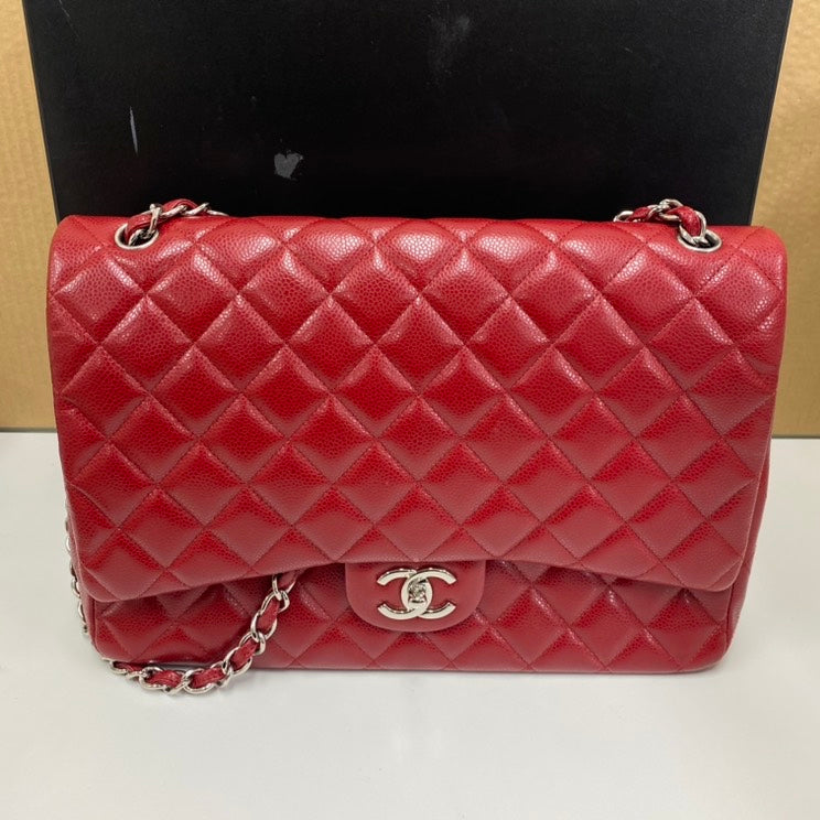   Chanel lamb skin maxi cf E