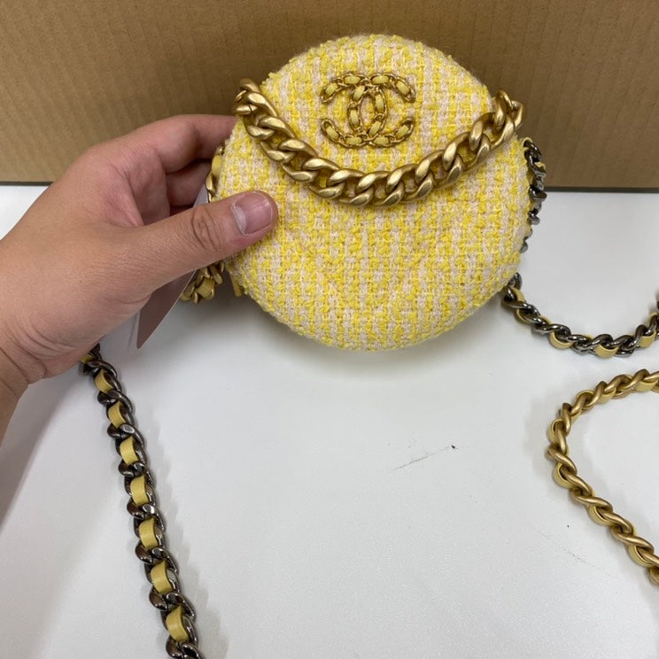 Chanel Crossbody Bag E Yellow Tweed