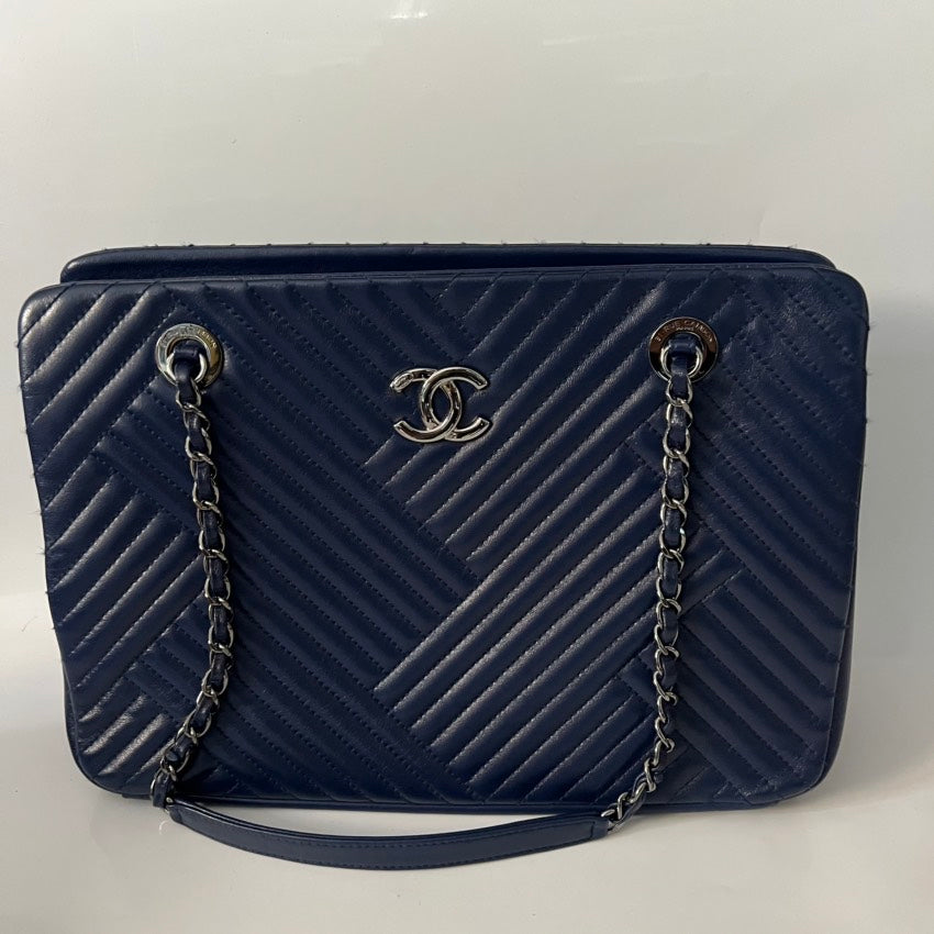 Chanel   Blue Leather Quilted Tote Bag – Designer Handbag