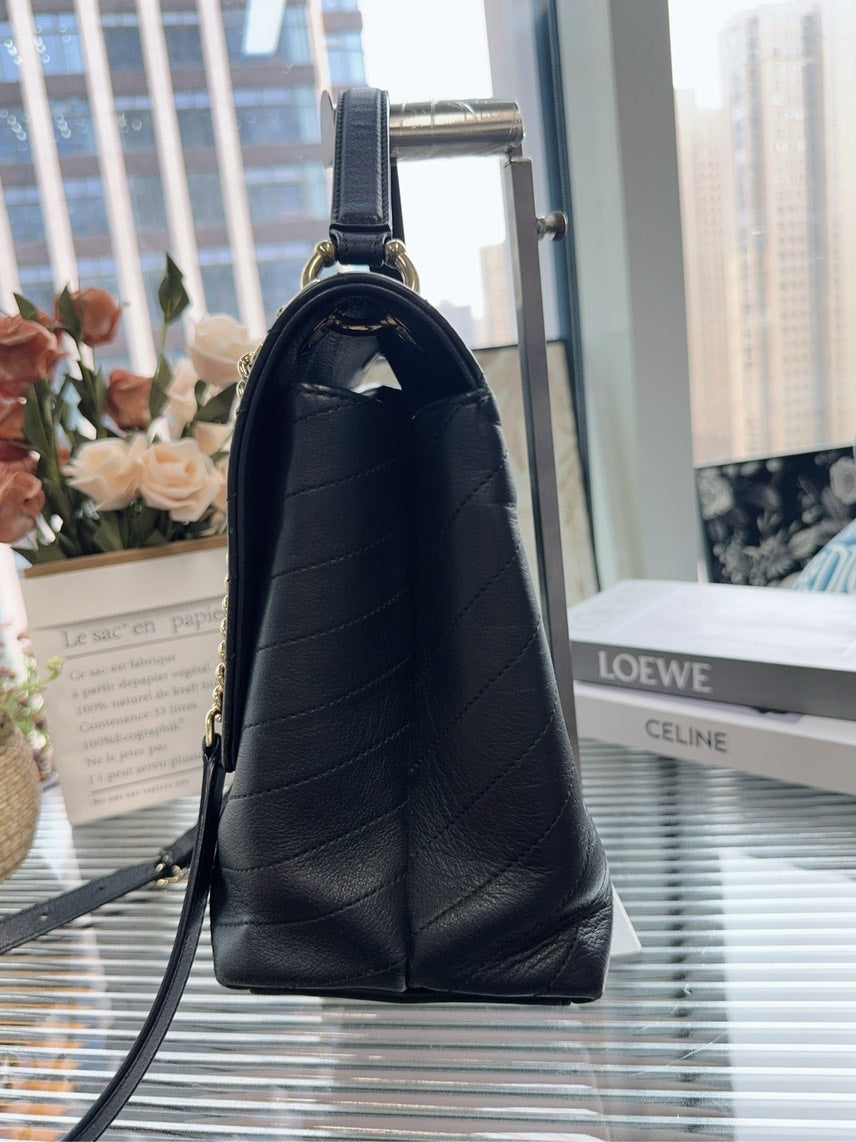 Preloved Chanel Chevron Black Leather Shoulder Bag
