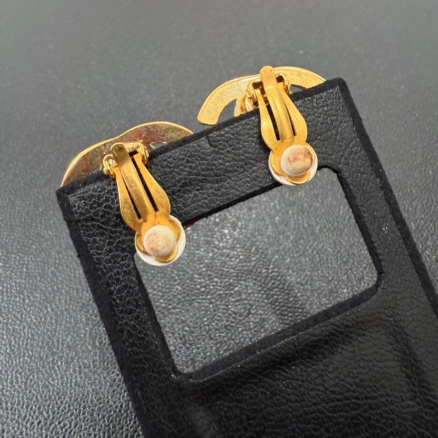   Chanel Coco Turn-lock Clip-on Earrings P GT