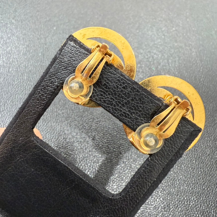   Chanel Coco Turn-lock Clip-on Earrings P GT