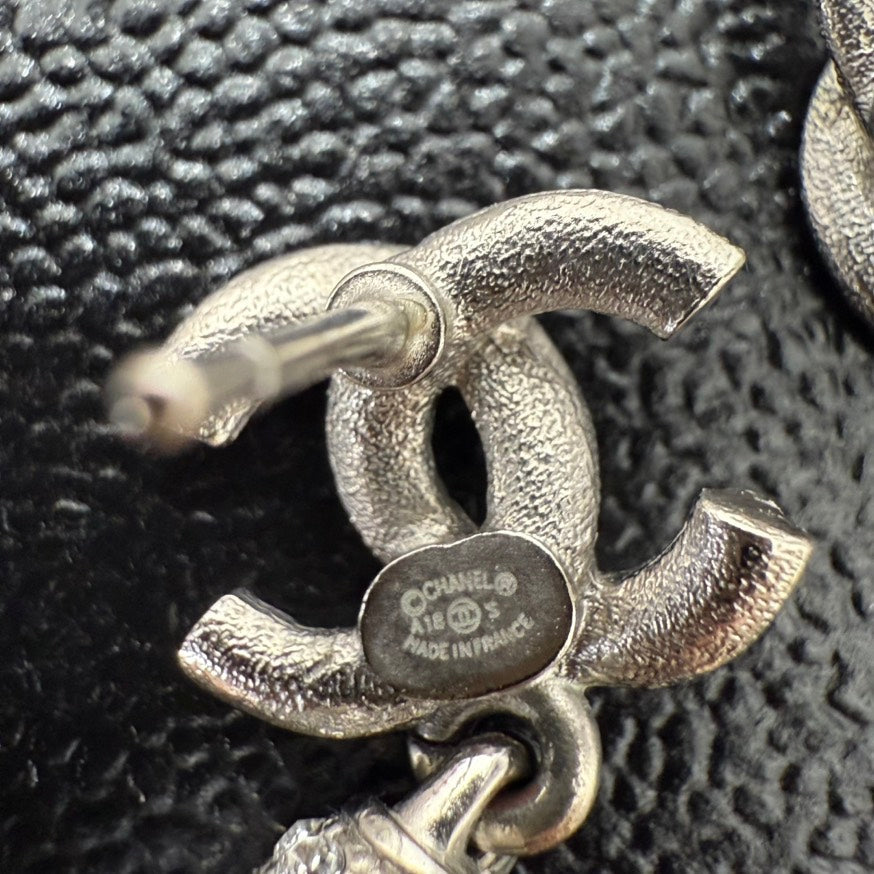 Preloved Chanel Coco Rhinestone Dangling Post Earrings A18S GT2784 Clear Earrings