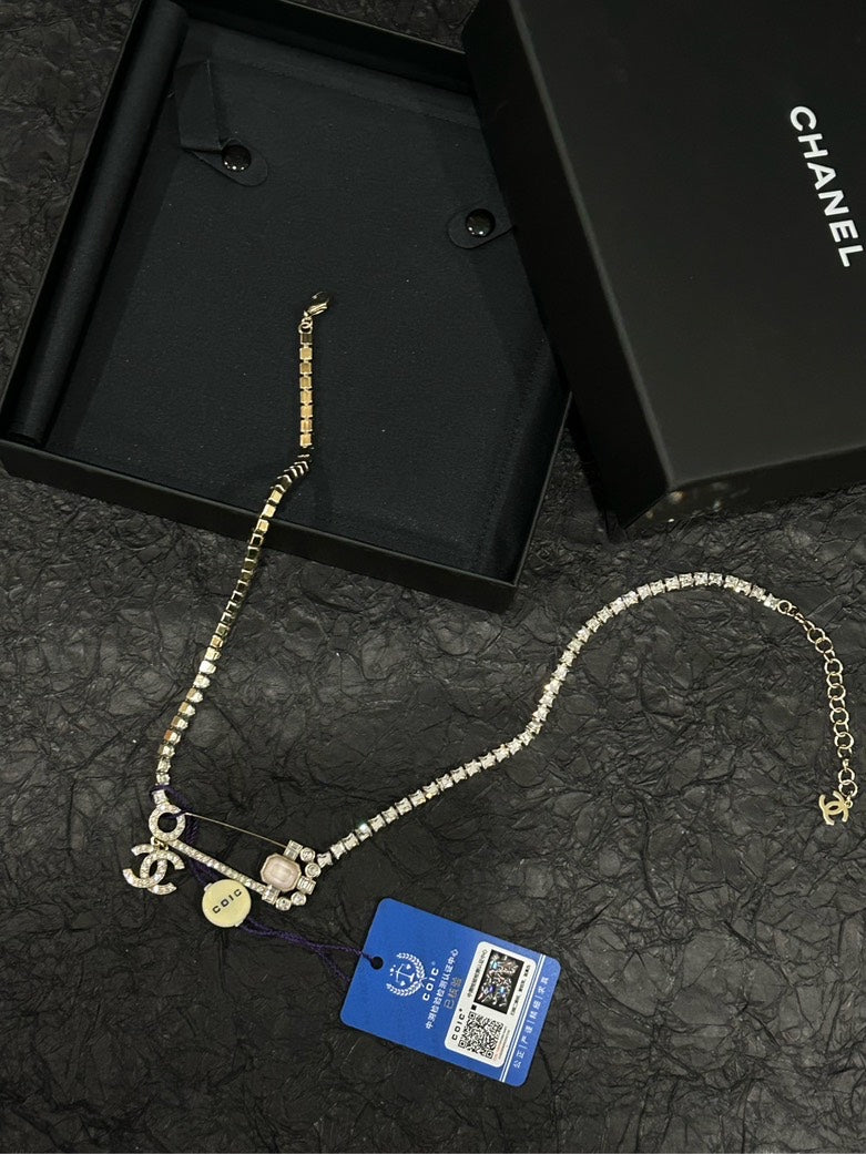 Chanel Pink Crystal Double C Brooch Choker Necklace cm