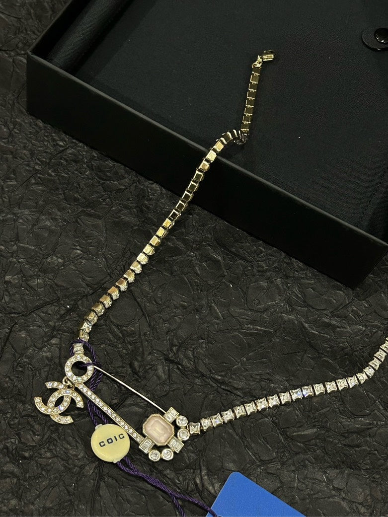 Chanel Pink Crystal Double C Brooch Choker Necklace cm