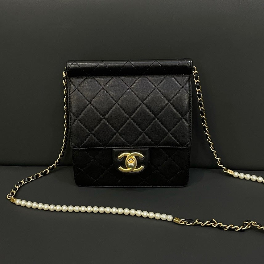 Preloved Chanel Bag HY Black Quilted Leather Crossbody Bag