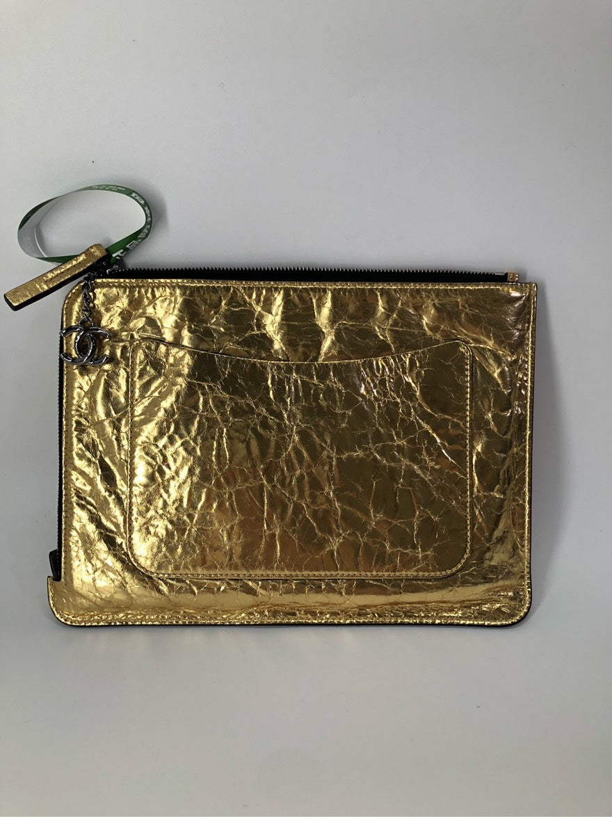 Chanel Je Ne Suis Pas En Solde Gold Leather Clutch