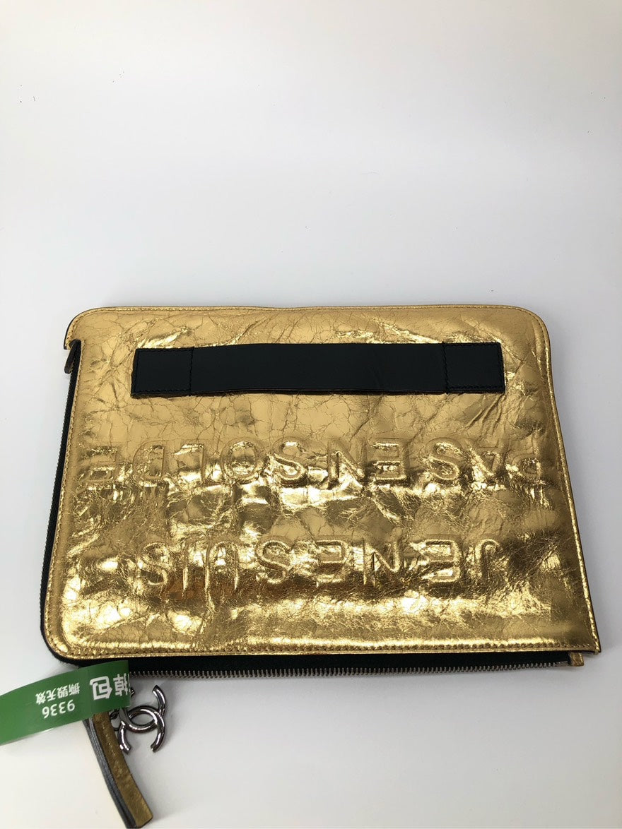 Chanel Je Ne Suis Pas En Solde Gold Leather Clutch