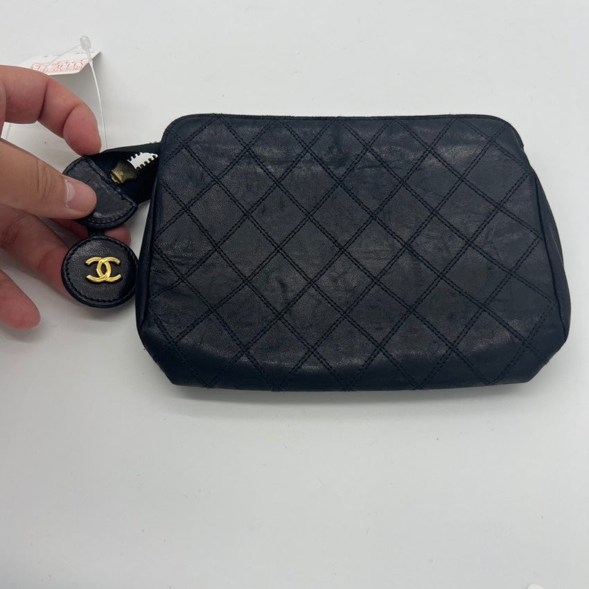   Chanel pouch bag A