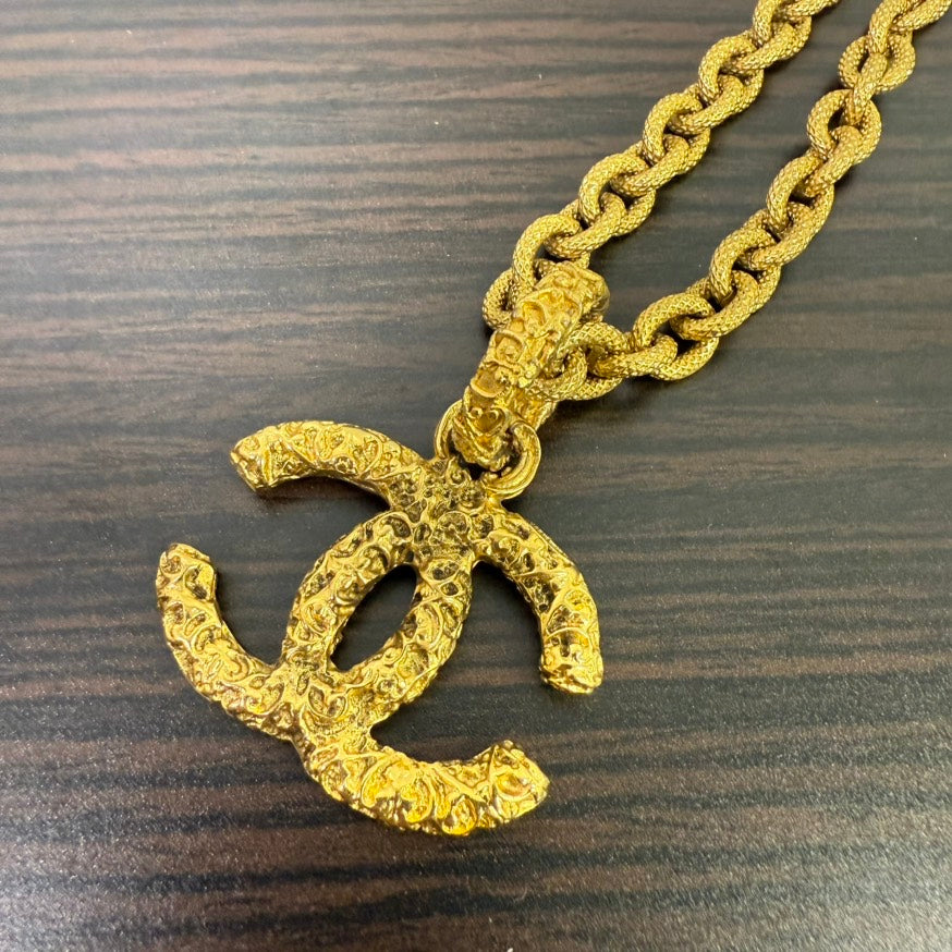   Chanel Coco Lava Necklace FM