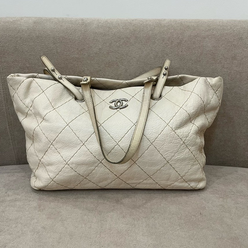Chanel Tote Bag Beige Leather Quilted