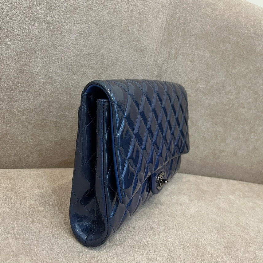 Preloved Chanel HMM Quilted Patent Leather Shoulder Bag in Navy Blue