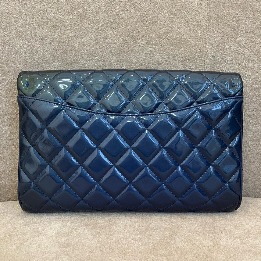 Preloved Chanel HMM Quilted Patent Leather Shoulder Bag in Navy Blue