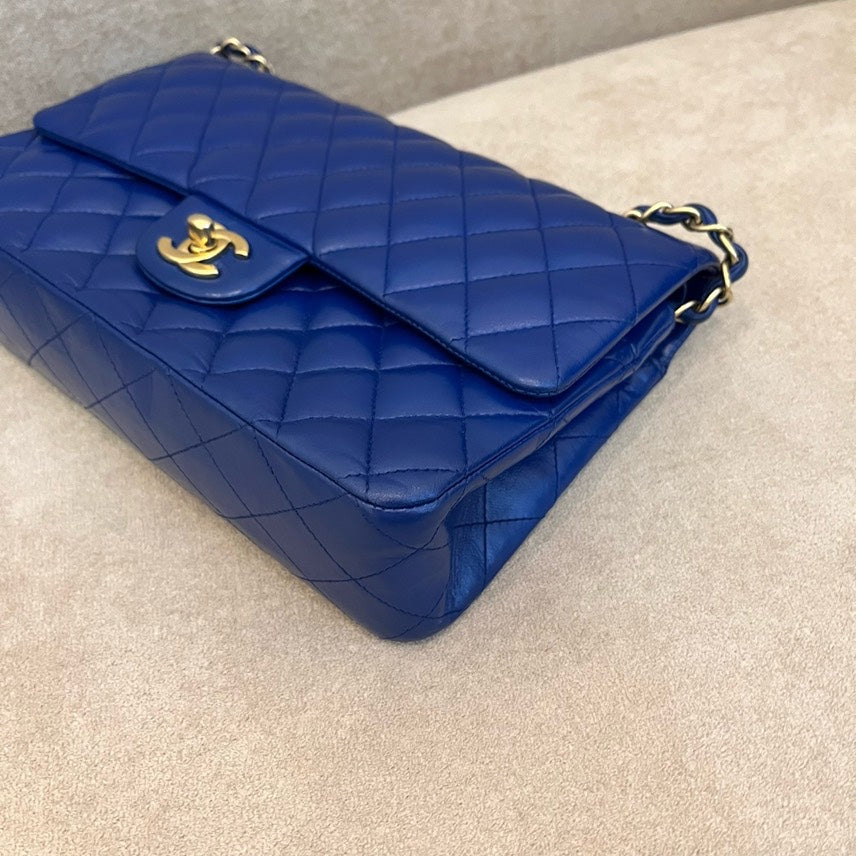 Preloved Chanel Classic Flap Bag in Blue Leather - Shoulder Bag
