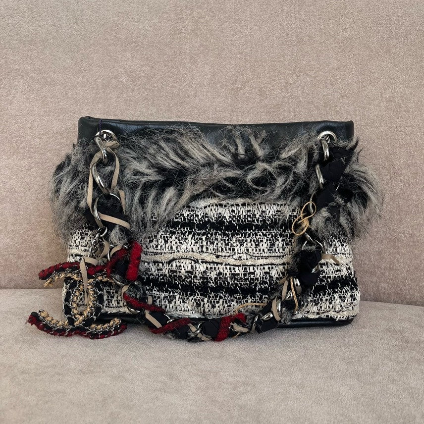 Preloved Chanel Hmmm Black Shoulder Bag