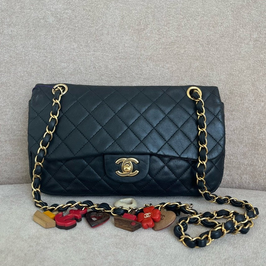 Limit Chanel bag Hmm