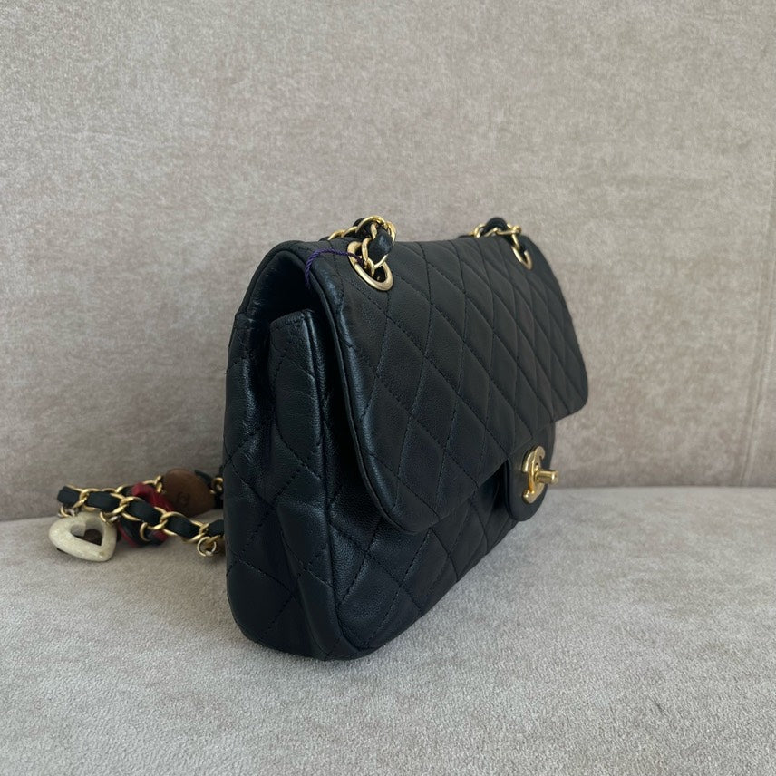 Limit Chanel bag Hmm