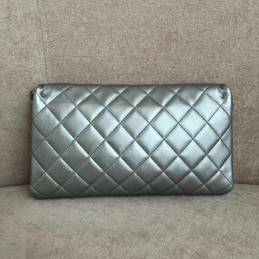 Preloved Chanel Lion Motif Quilted Shoulder Bag in Silver Leather