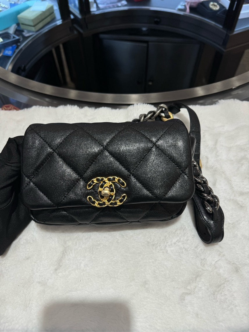 Chanel  Beltbag Black Leather Waist Bag