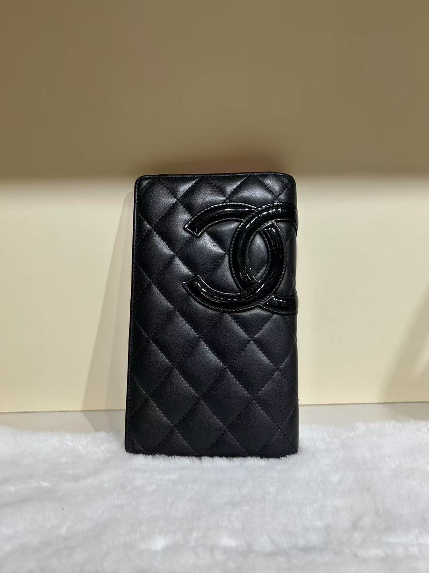 Chanel Quilted Black Wallet HBg