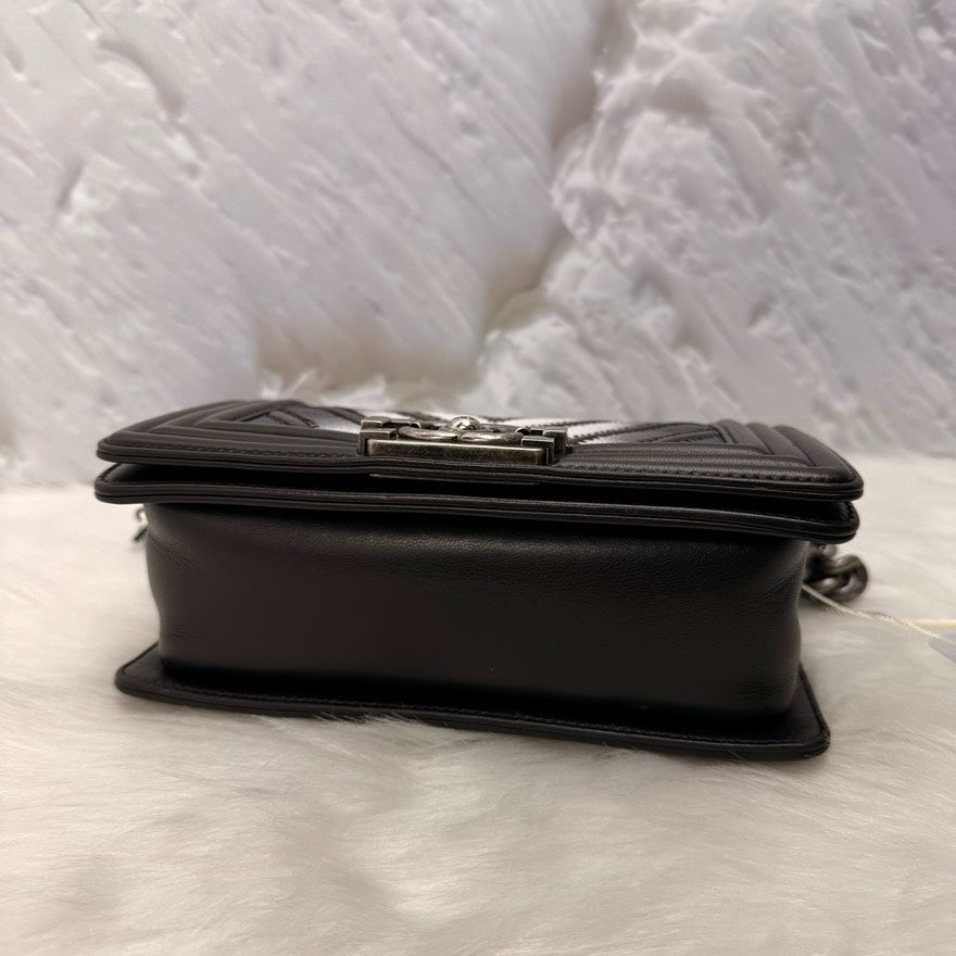 Chanel Preloved Leboy Black/White Leather Shoulder Bag