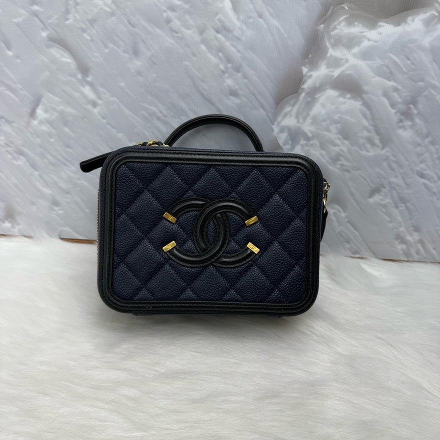 Preloved Chanel Camera Bag Quilted Black Leather Shoulder Bag