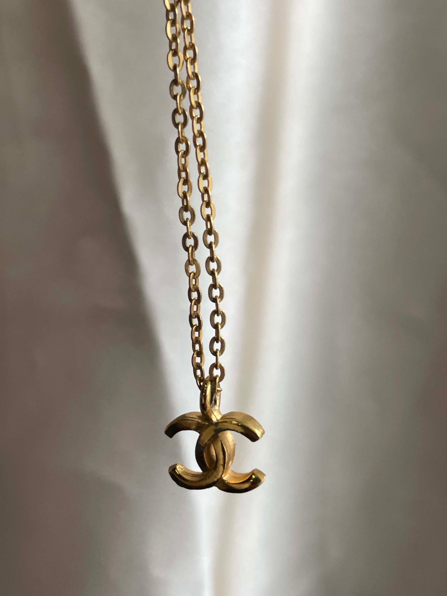Chanel CC Necklace RE Gold Pendant