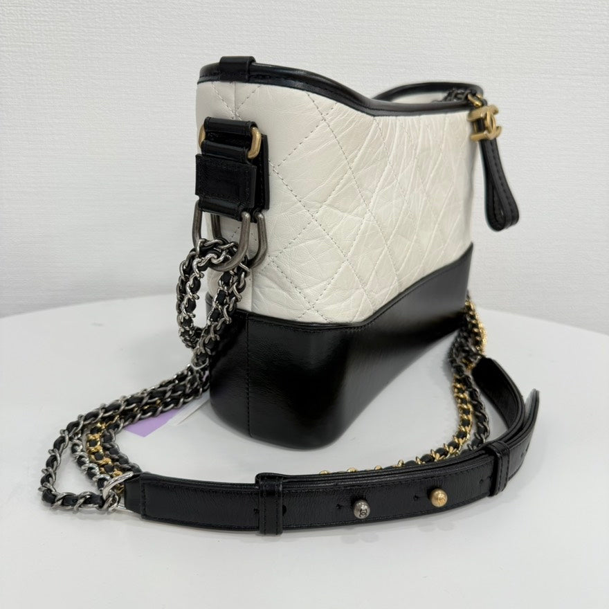 Preloved Chanel Calfskin Gabrielle Chain Bag FM0077 Black and White Shoulder Bag