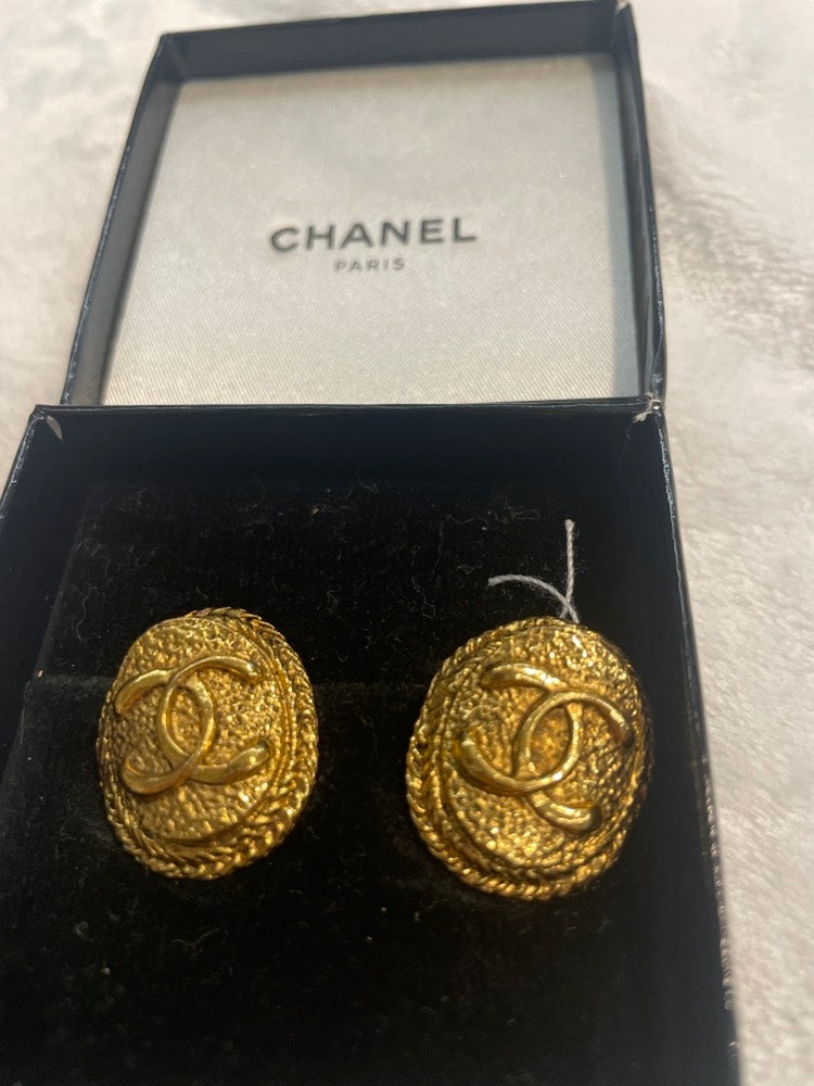 Chanel   Gold Clip On Earrings