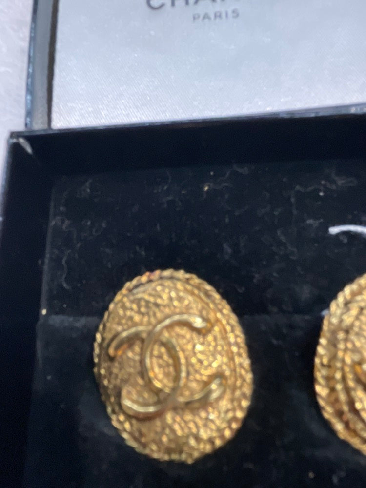 Chanel   Gold Clip On Earrings