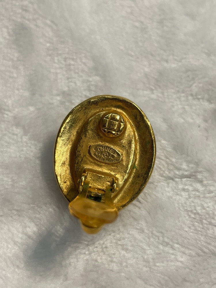 CHANEL   Gold Clip On Earrings