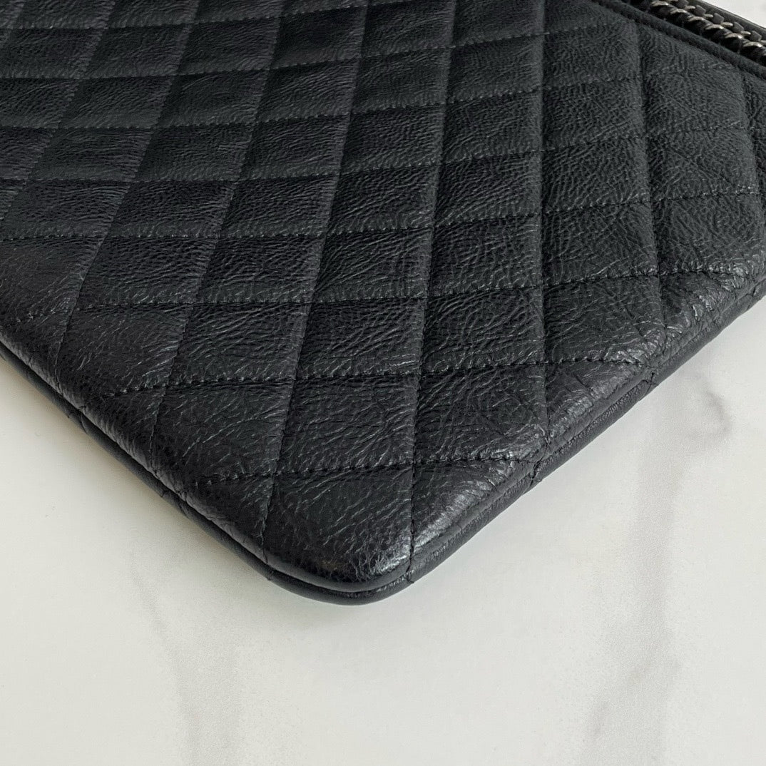Un ?? Chanel Boy Hand Bag (2017) #13884