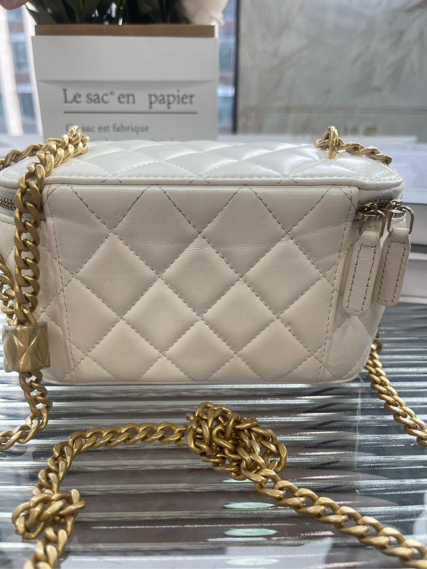 Preloved Chanel bag HFY