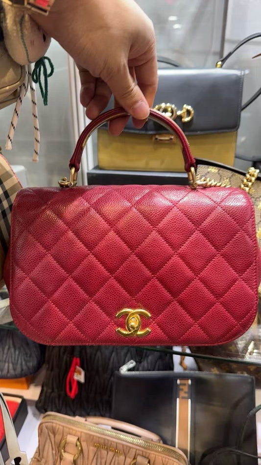 Chanel handle crossbody caviar red medium