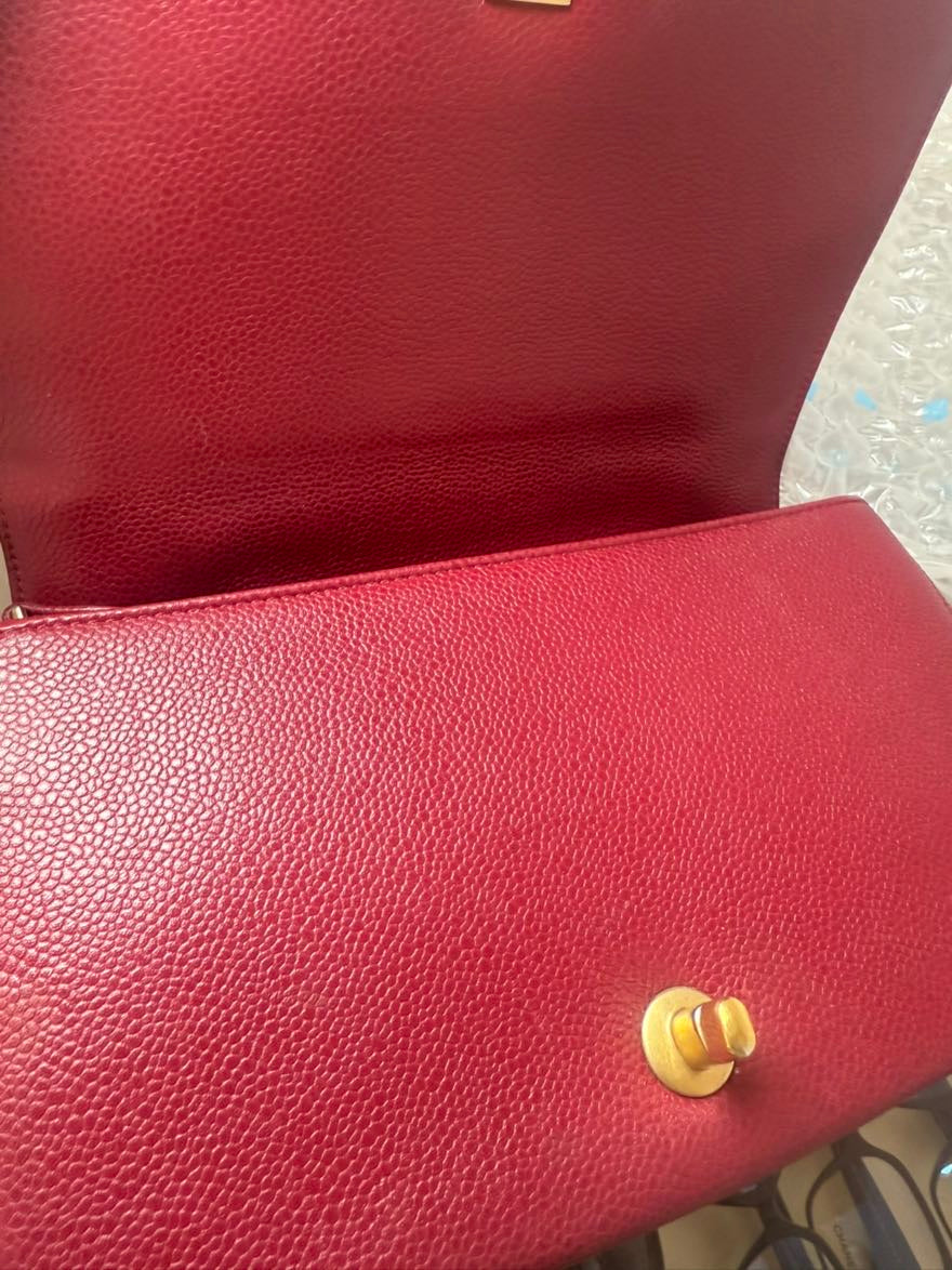 Chanel handle crossbody caviar red medium