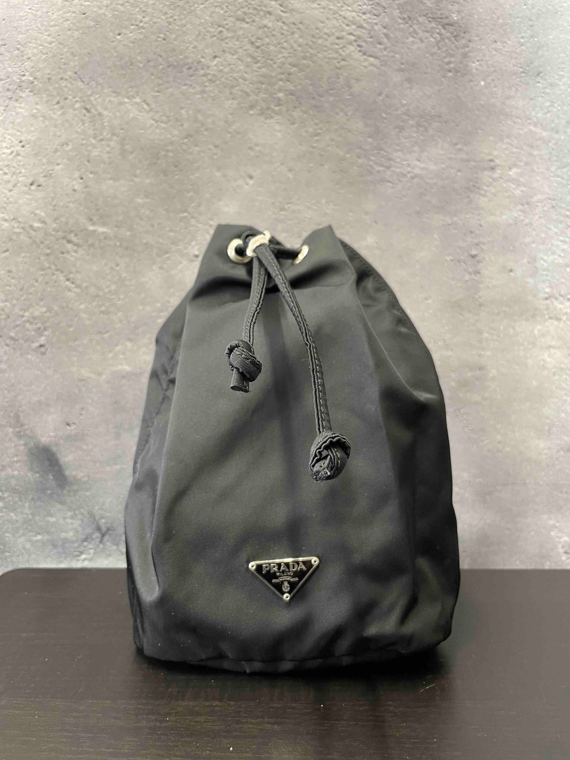 Prada Handbag Drawing Bag Bag Nylon Black Bucket Bucket Bag