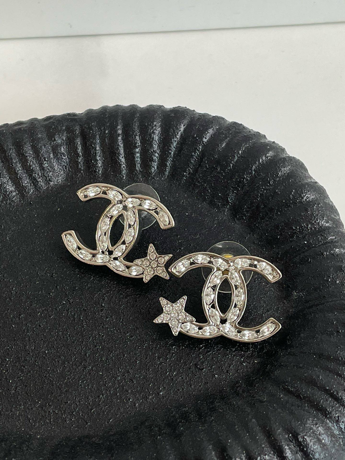 Un ?? Chanel 20P CC Star Earrings  #J2153