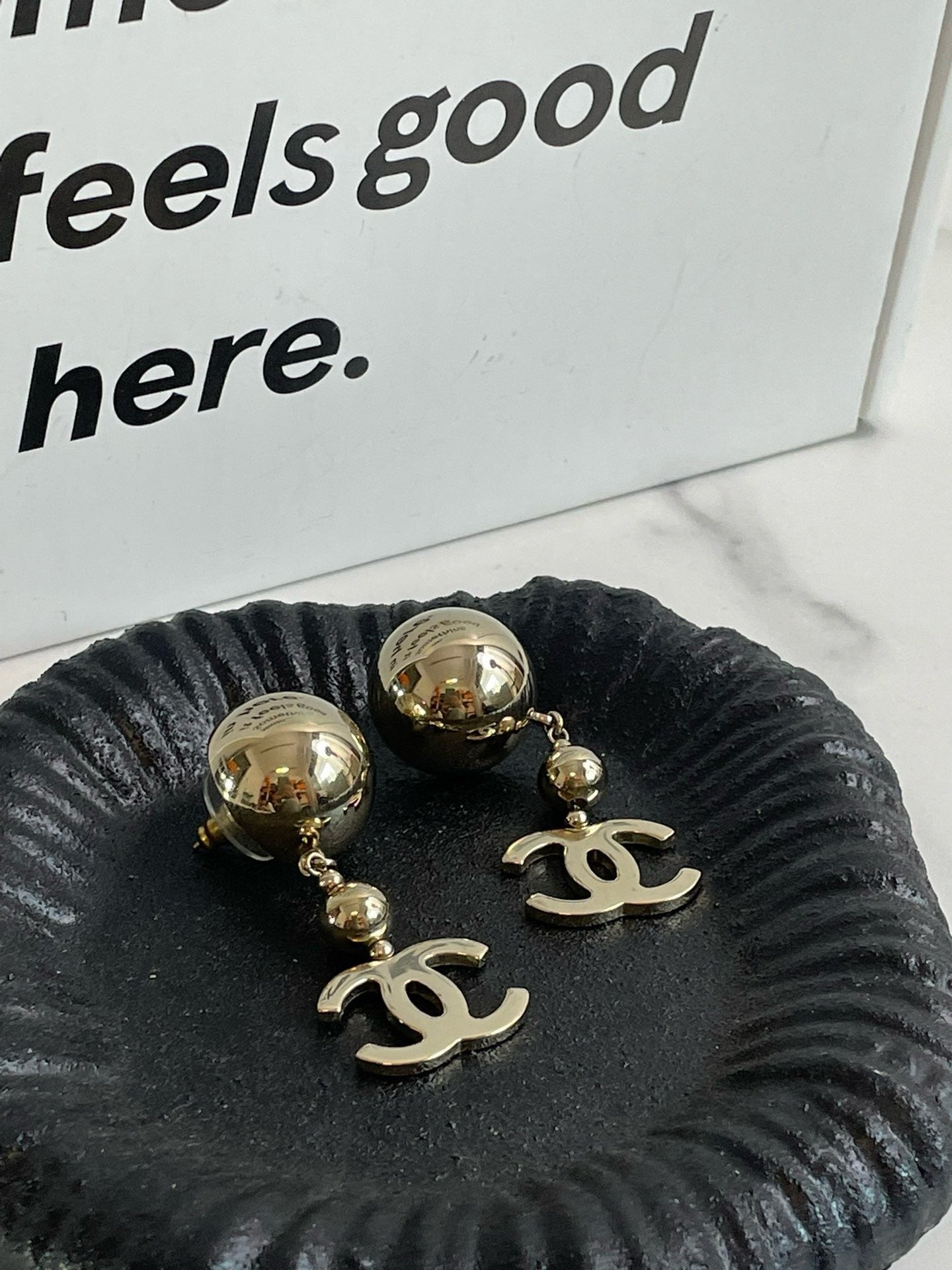 Preloved?? Chanel 21S CC earrings #J2046
