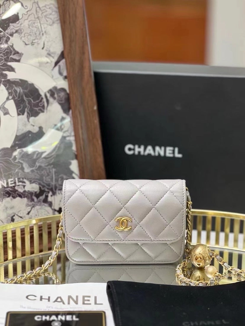 Preloved Chanel mini woc belt bum bag 12x9cm 8809