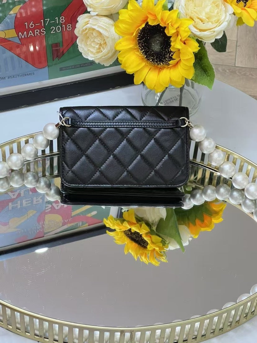 Preloved CHANEL mini woc Pearl 2020 15*10cm 8529
