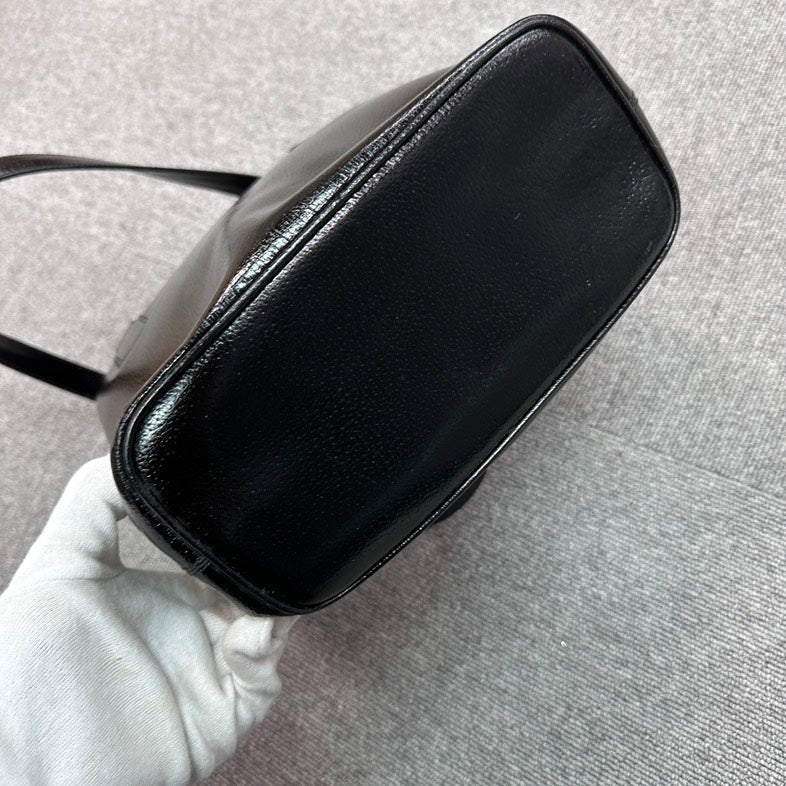 Gucci Black BVJ Tote Bag - Leather Style