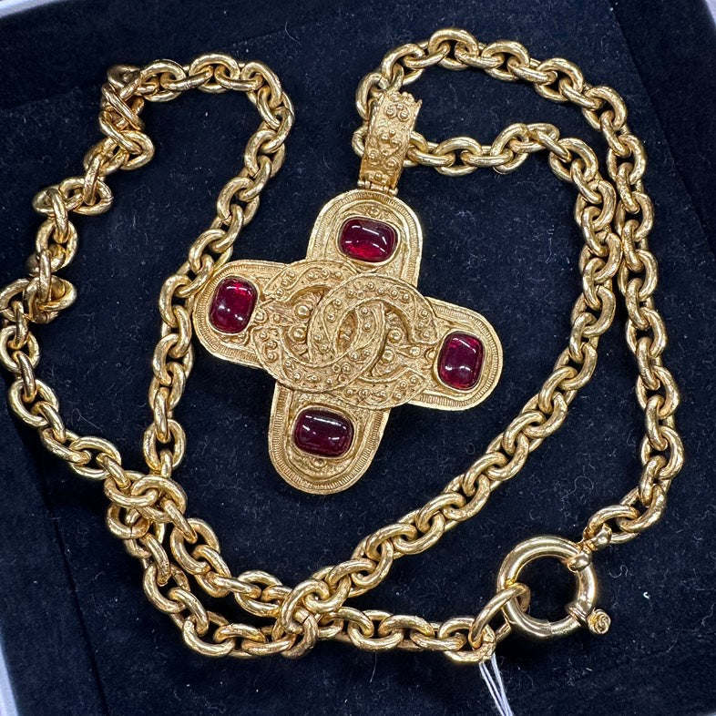 Chanel Gold    Necklace BVJ
