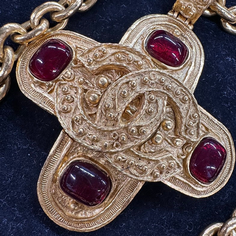 Chanel Gold    Necklace BVJ