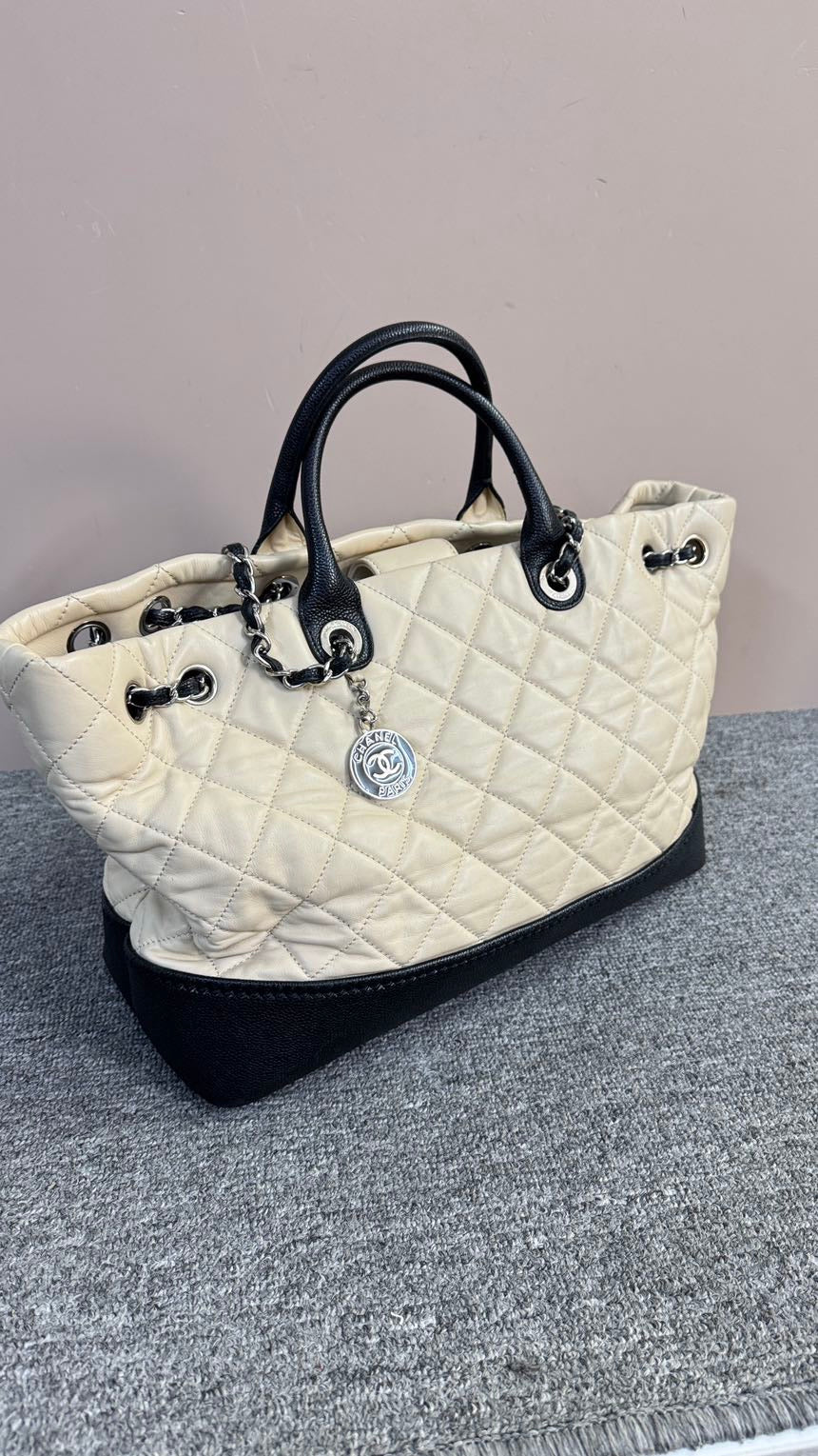 Preloved Chanel tote bag