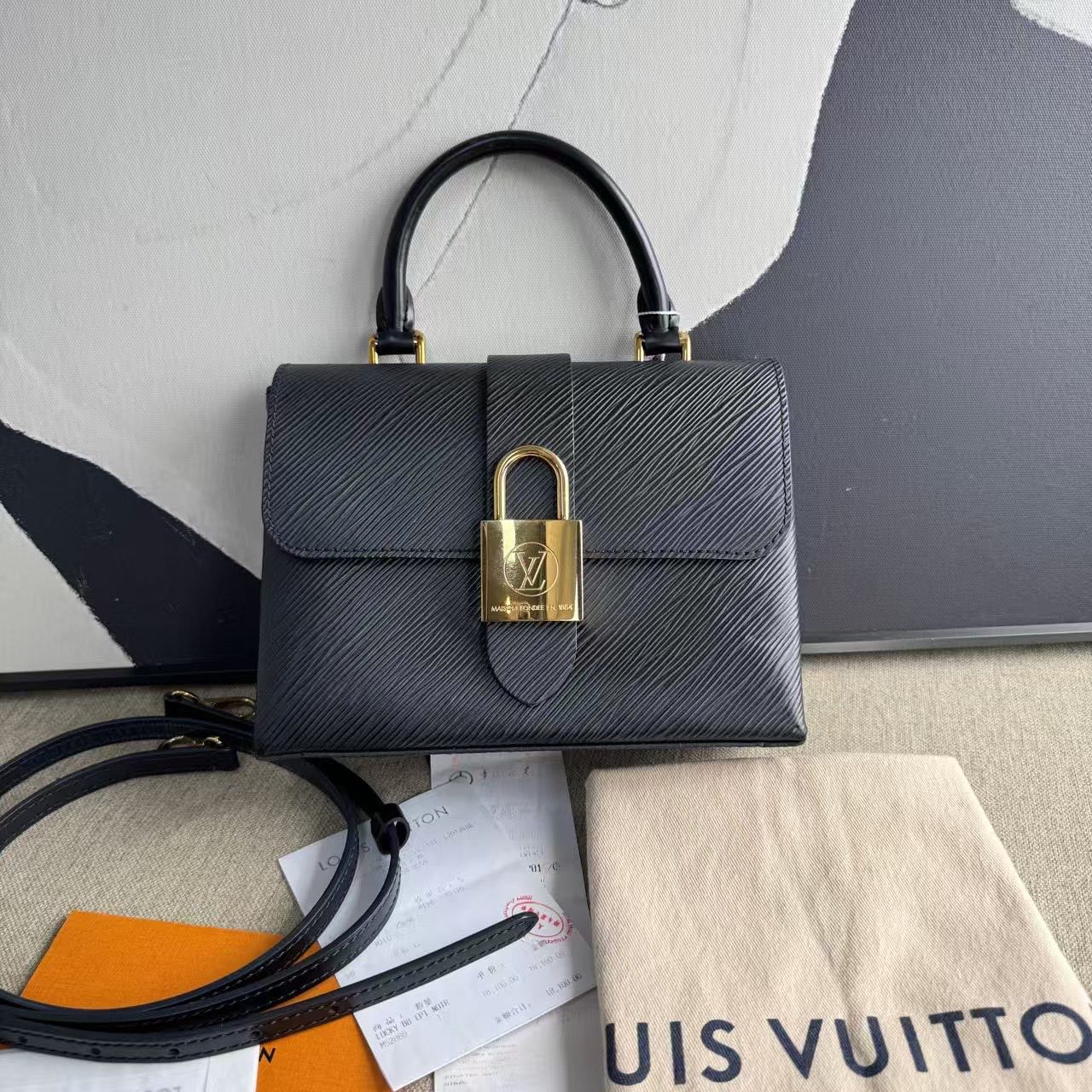 Louis Vuitton Lockybb 13726412