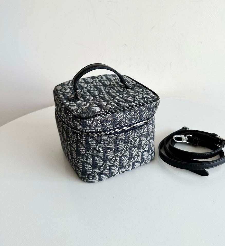 Dior Handbag Vanity Case 18*16cm