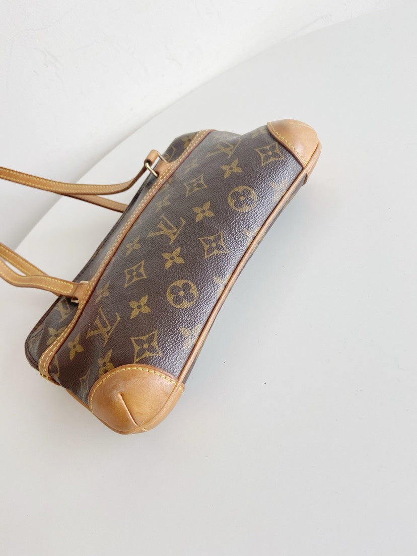   Louis Vuitton LV Coussin PM 25x16cm