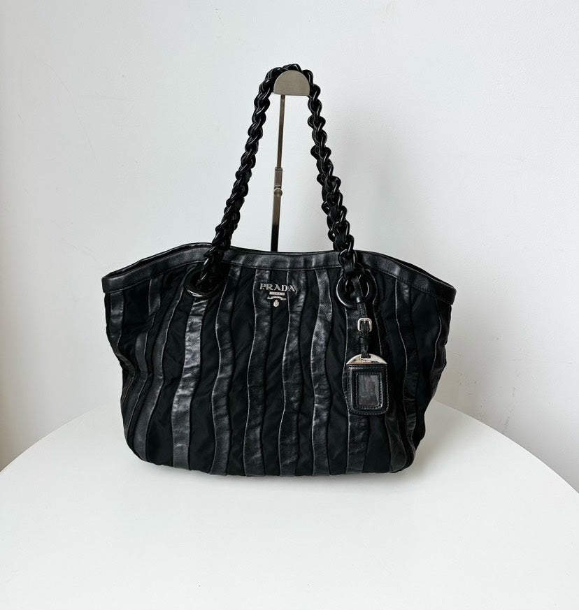 Prada Handbag Bag 31x27x14cm